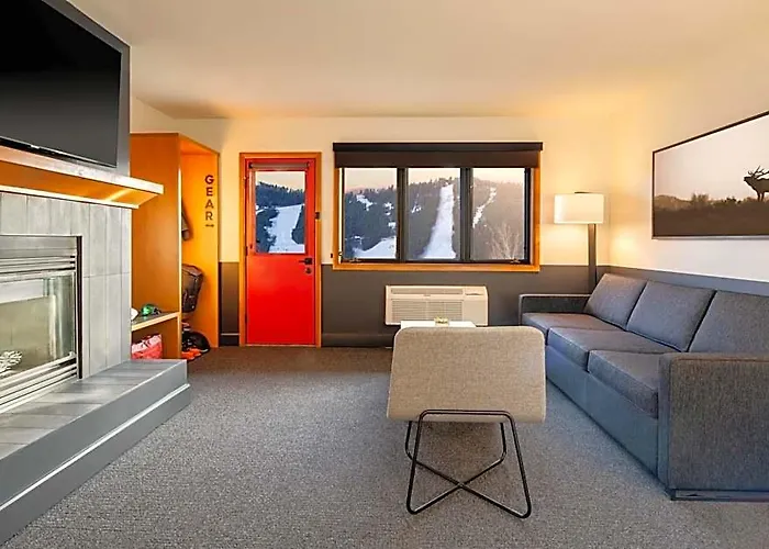 Hotel Mountain Modern Hole