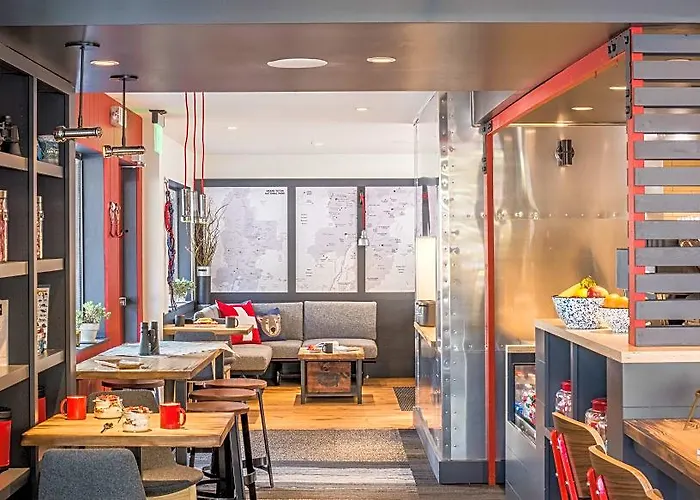 Mountain Modern Hole Hotel Jackson